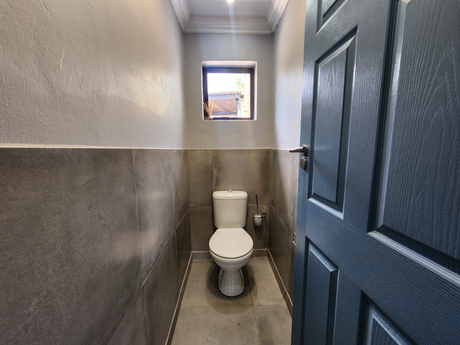 To Let 3 Bedroom Property for Rent in Riebeeckstad Free State